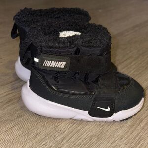 Nike Kids Black and White Winter Boots